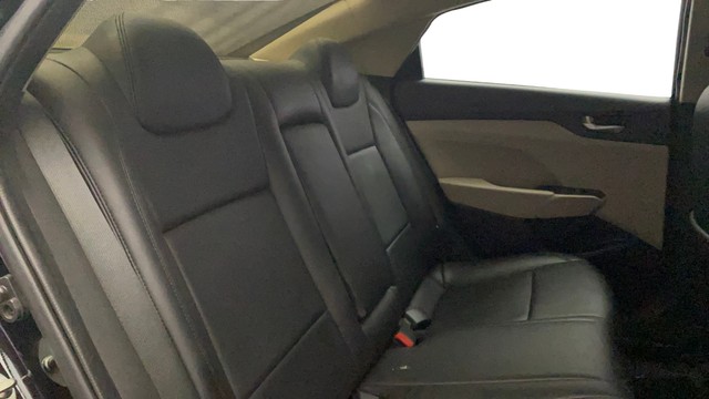 Second-hand 2020 Hyundai Verna SX IVT for sale in Kochi-16