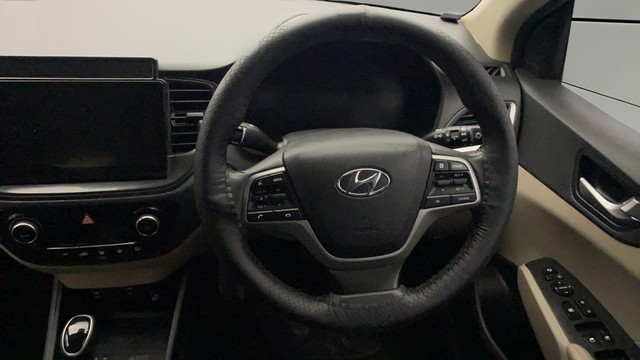 Second-hand 2020 Hyundai Verna SX IVT for sale in Kochi-12