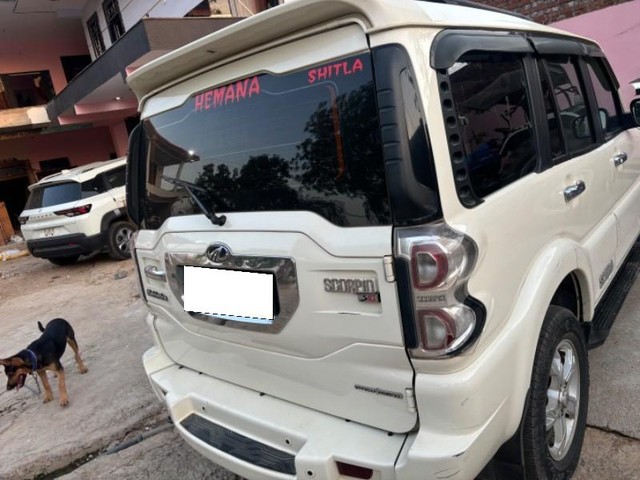 Second-hand 2017 Mahindra Scorpio Intelli Hybrid S10 for sale in Gwalior-3