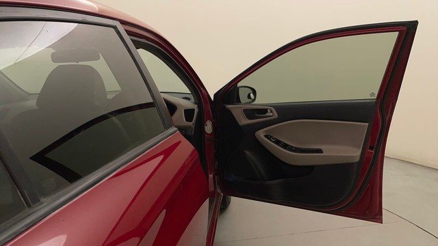 Second-hand 2016 Hyundai i20 1.2 Asta Option for sale in Bangalore-16