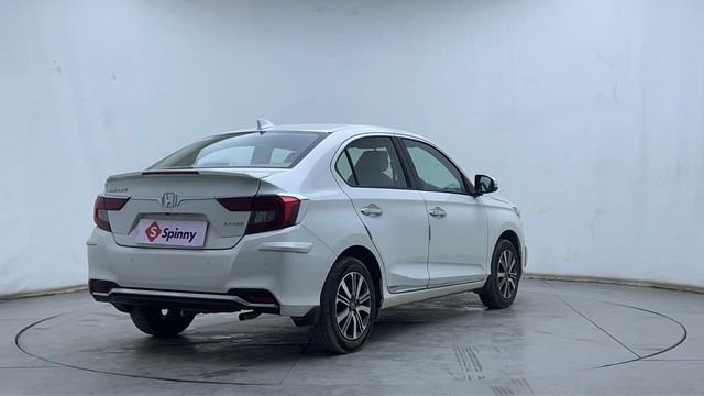 Second-hand 2023 Honda Amaze 2nd Gen VX for sale in Hyderabad-3