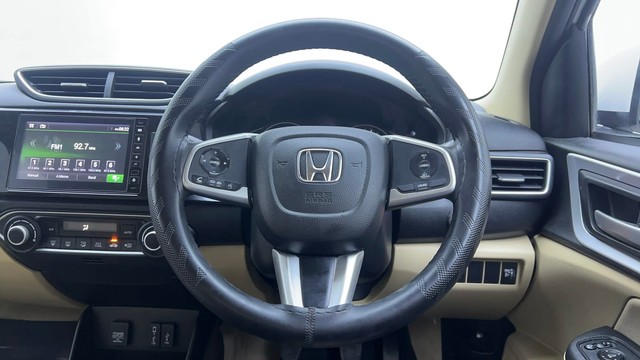 Second-hand 2023 Honda Amaze 2nd Gen VX for sale in Hyderabad-39