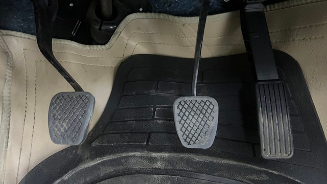 Second-hand 2023 Honda Amaze 2nd Gen VX for sale in Hyderabad-14