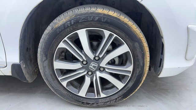 Second-hand 2023 Honda Amaze 2nd Gen VX for sale in Hyderabad-17