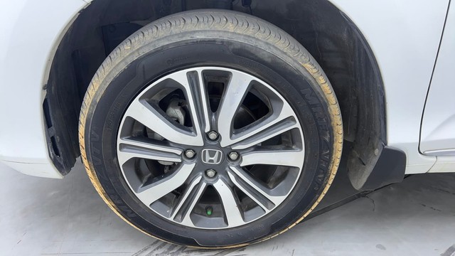 Second-hand 2023 Honda Amaze 2nd Gen VX for sale in Hyderabad-20