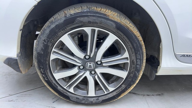 Second-hand 2023 Honda Amaze 2nd Gen VX for sale in Hyderabad-18