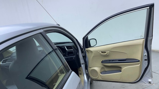 Second-hand 2017 Honda Brio S MT for sale in Hyderabad-16