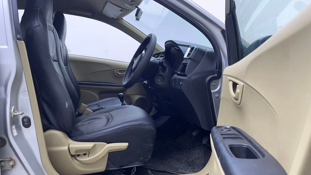 Second-hand 2017 Honda Brio S MT for sale in Hyderabad-15