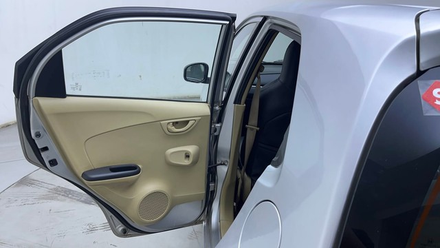 Second-hand 2017 Honda Brio S MT for sale in Hyderabad-33