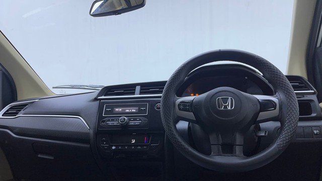 Second-hand 2017 Honda Brio S MT for sale in Hyderabad-11
