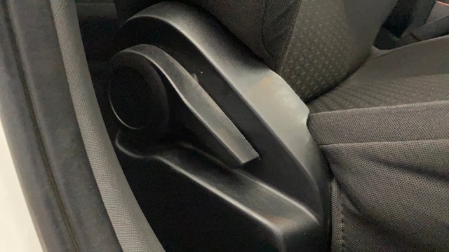 Second-hand 2020 Tata Altroz XE BSVI for sale in Kochi-18