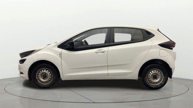 Second-hand 2020 Tata Altroz XE BSVI for sale in Kochi-5