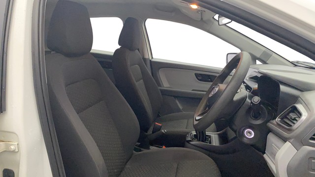 Second-hand 2020 Tata Altroz XE BSVI for sale in Kochi-15