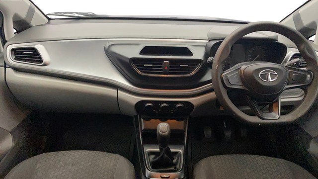 Second-hand 2020 Tata Altroz XE BSVI for sale in Kochi-10