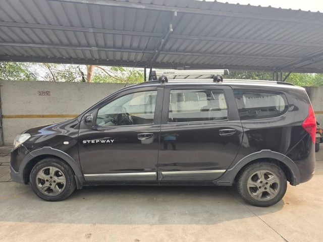 Second-hand 2016 Renault Lodgy 85PS RxZ for sale in Navsari-3