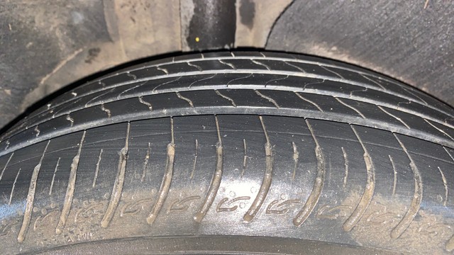 Second-hand 2023 Kia Carens Prestige Plus DCT for sale in Kolkata-30