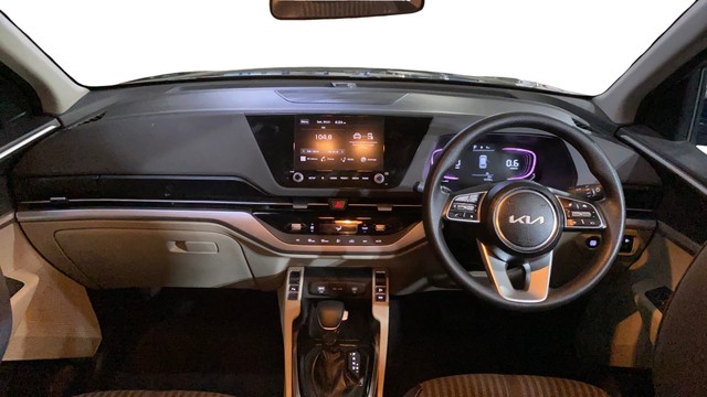 Second-hand 2023 Kia Carens Prestige Plus DCT for sale in Kolkata-10