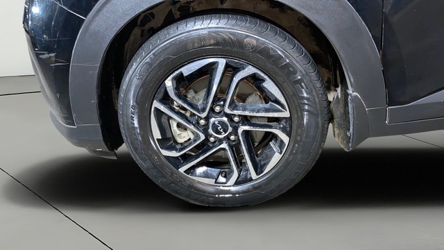 Second-hand 2023 Kia Carens Prestige Plus DCT for sale in Kolkata-26