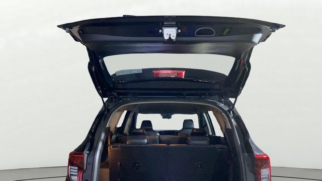 Second-hand 2023 Kia Carens Prestige Plus DCT for sale in Kolkata-20