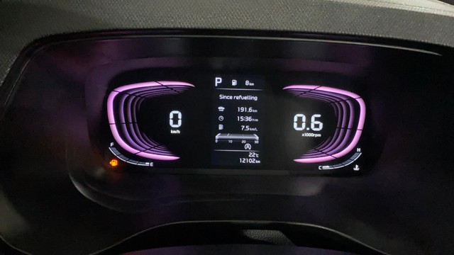 Second-hand 2023 Kia Carens Prestige Plus DCT for sale in Kolkata-11