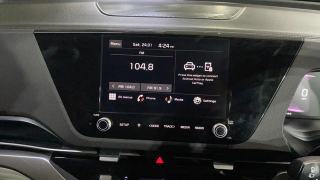 Second-hand 2023 Kia Carens Prestige Plus DCT for sale in Kolkata-22