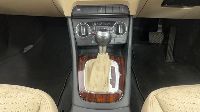 Second-hand 2017 Audi Q3 30 TDI Premium FWD for sale in Pune-12