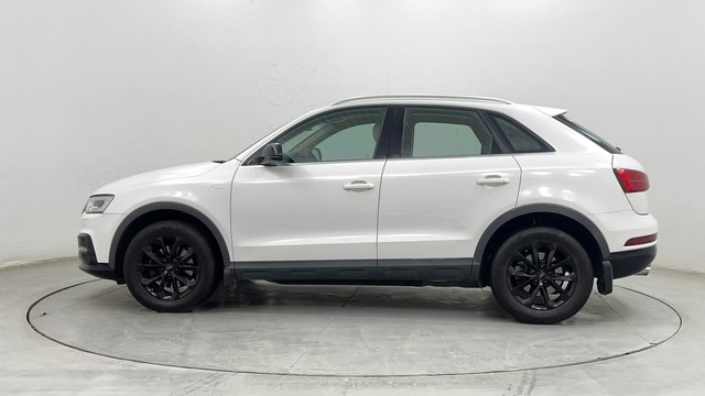 Second-hand 2017 Audi Q3 30 TDI Premium FWD for sale in Pune-6