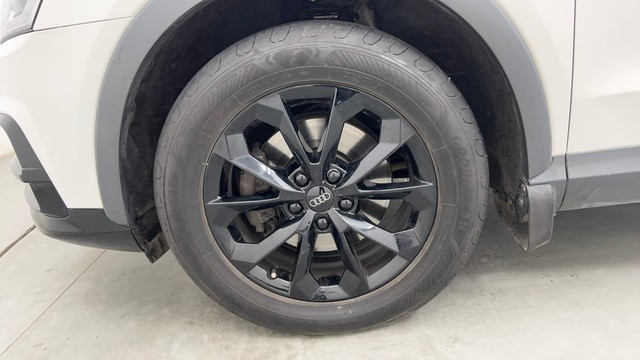 Second-hand 2017 Audi Q3 30 TDI Premium FWD for sale in Pune-20