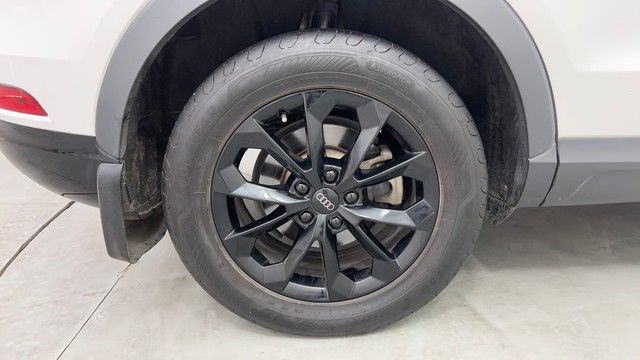 Second-hand 2017 Audi Q3 30 TDI Premium FWD for sale in Pune-18