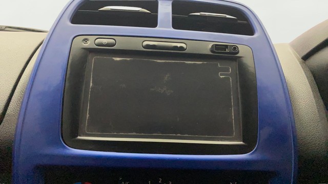 Second-hand 2018 Renault KWID 1.0 RXT for sale in Kochi-22