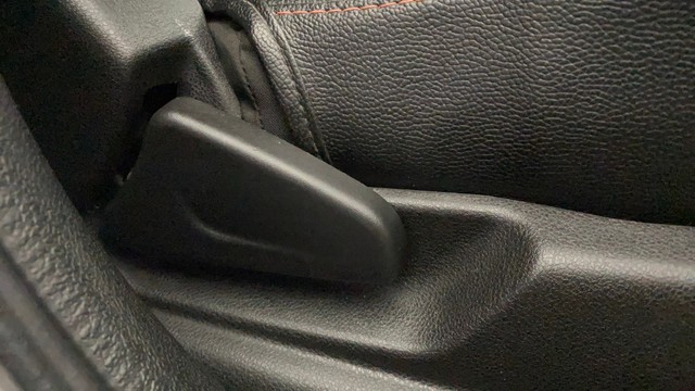 Second-hand 2018 Renault KWID 1.0 RXT for sale in Kochi-18