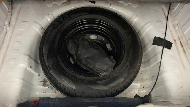 Second-hand 2018 Renault KWID 1.0 RXT for sale in Kochi-27