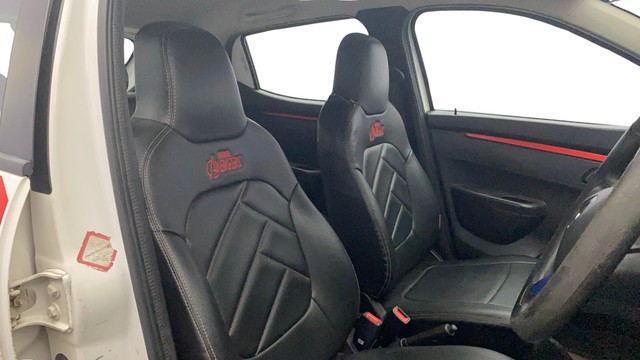 Second-hand 2018 Renault KWID 1.0 RXT for sale in Kochi-15