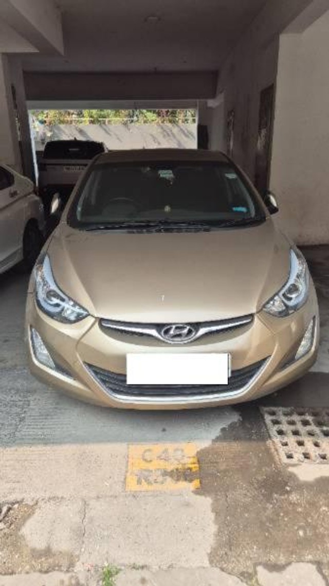 Second-hand 2015 Hyundai Elantra CRDi S for sale in Kolkata-2