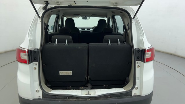 Second-hand 2022 Renault Triber RXZ for sale in Ahmedabad-9