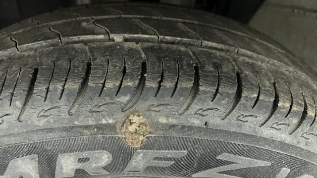 Second-hand 2022 Renault Triber RXZ for sale in Ahmedabad-33