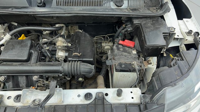 Second-hand 2022 Renault Triber RXZ for sale in Ahmedabad-39