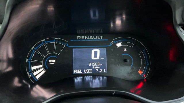 Second-hand 2022 Renault Triber RXZ for sale in Ahmedabad-13