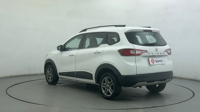 Second-hand 2022 Renault Triber RXZ for sale in Ahmedabad-5