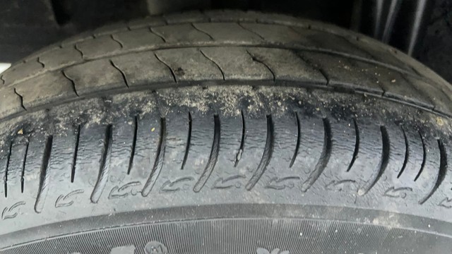 Second-hand 2022 Renault Triber RXZ for sale in Ahmedabad-29