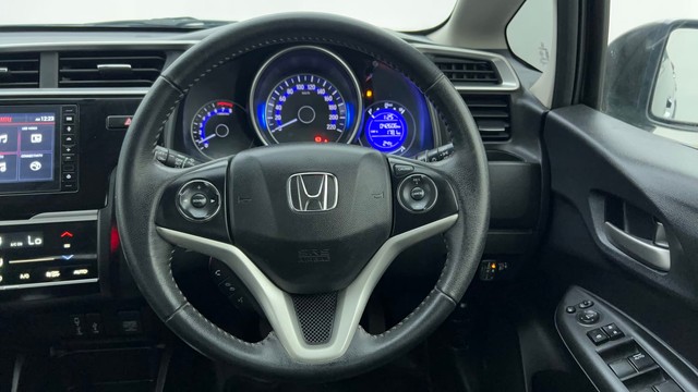Second-hand 2022 Honda WR-V i-VTEC VX for sale in Ahmedabad-32