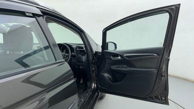 Second-hand 2022 Honda WR-V i-VTEC VX for sale in Ahmedabad-16