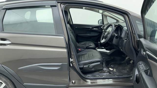 Second-hand 2022 Honda WR-V i-VTEC VX for sale in Ahmedabad-15