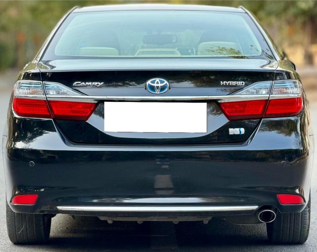 Second-hand 2017 Toyota Camry 2.5 Hybrid for sale in New Delhi-6