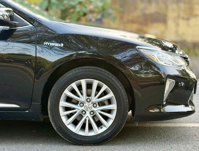 Second-hand 2017 Toyota Camry 2.5 Hybrid for sale in New Delhi-12