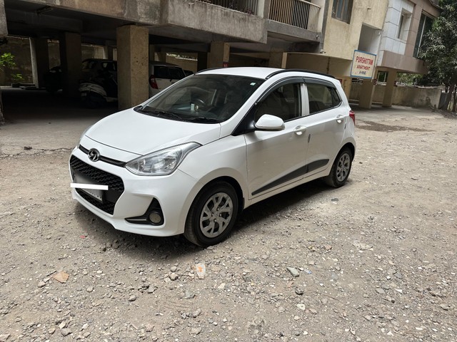 Second-hand 2018 Hyundai Grand i10 1.2 CRDi Sportz for sale in Surat-9