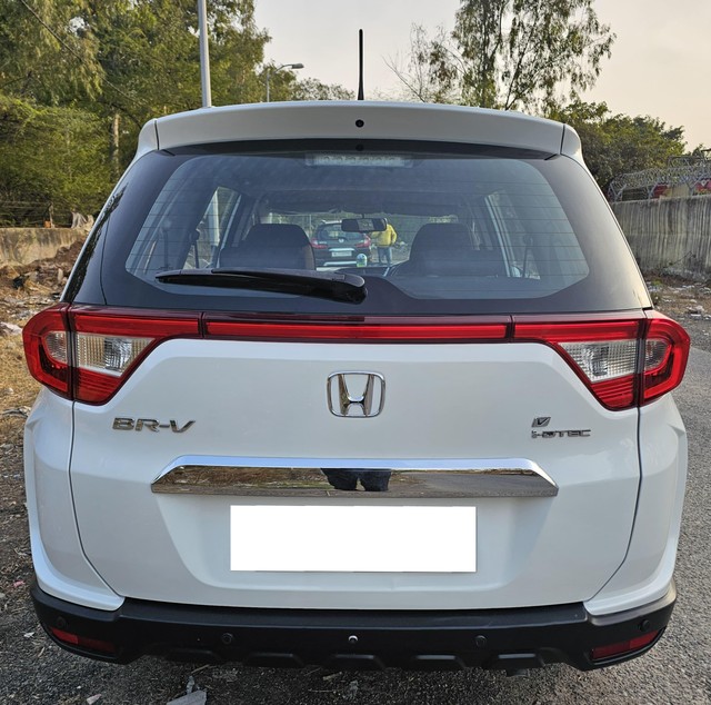 Second-hand 2019 Honda BR-V i-DTEC V MT for sale in New Delhi-2