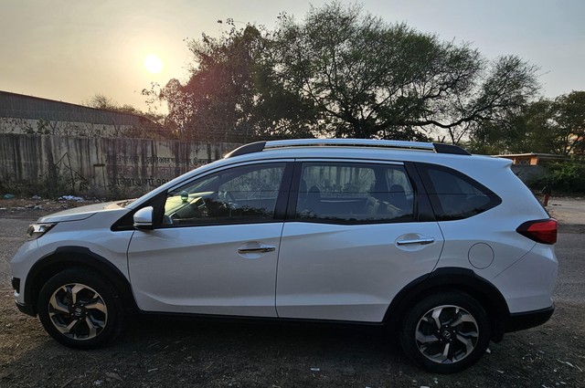 Second-hand 2019 Honda BR-V i-DTEC V MT for sale in New Delhi-3