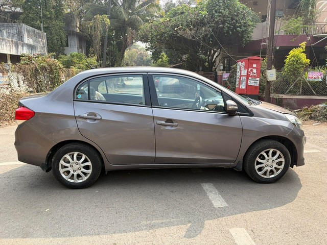 Honda Amaze VX i-Vtech Second-hand 2013 Honda Amaze VX i-Vtech for sale in Pune-3