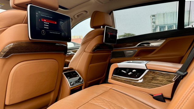 Second-hand 2018 BMW 7 Series 730Ld M Sport for sale in Pune-1